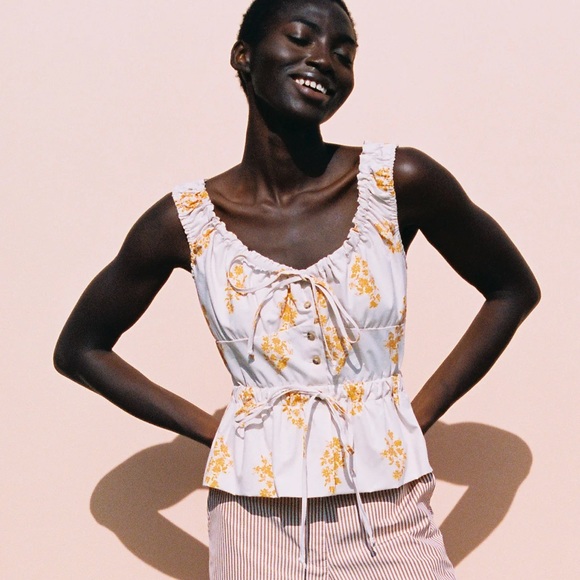 Ciao Lucia Tops - Ciao Lucia Ilaria Top Marigold size S